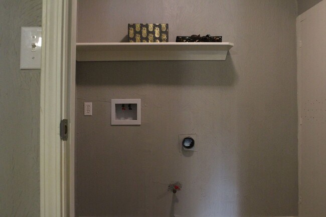 Building Photo - Steller 3 bed 3 bath home for rent!!!