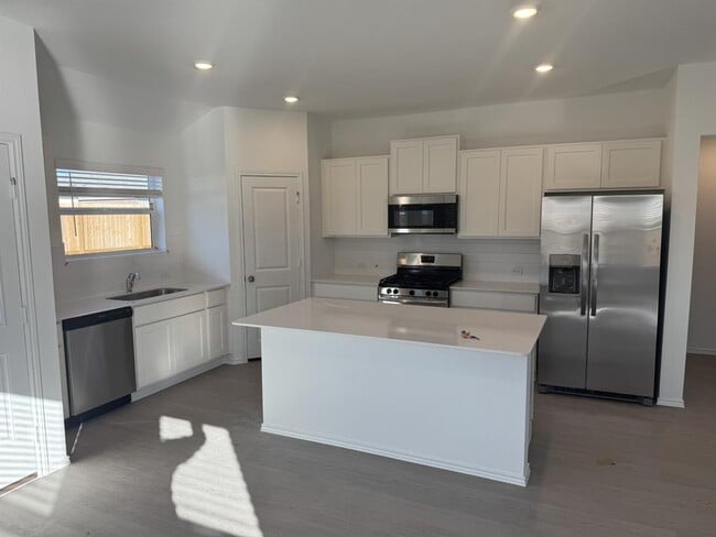 Building Photo - 117 Donnington Dr