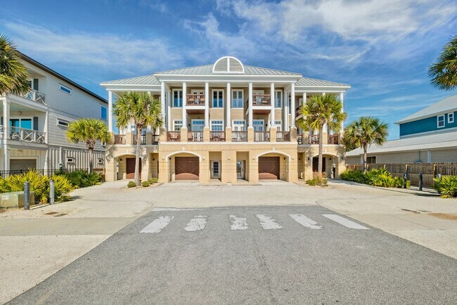 Building Photo - 22022 Front Beach Rd