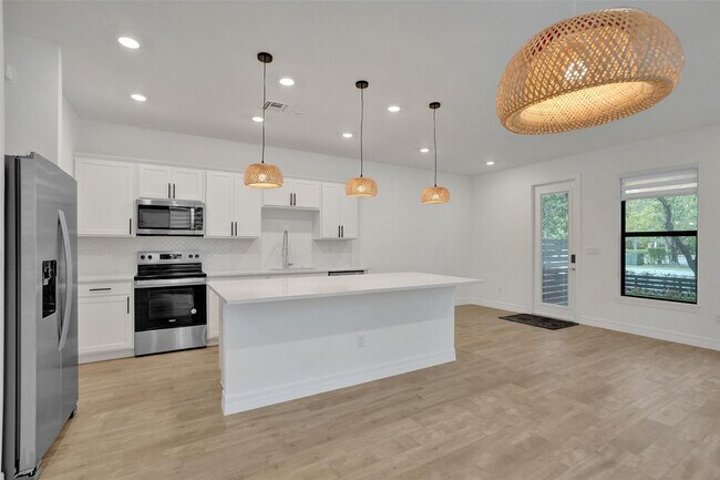 Building Photo - 8355 NW 7th Pl