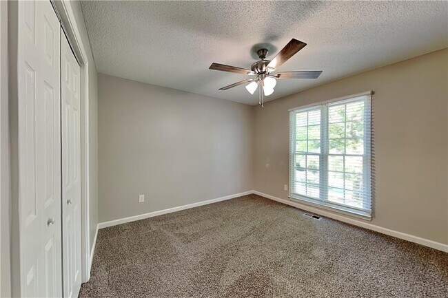 Building Photo - 755 Abbington Ln