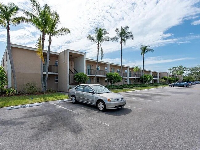 Building Photo - 12300 Park Blvd