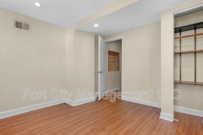 Building Photo - 110 N Bradford St
