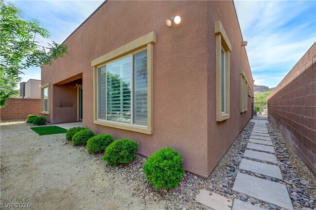 Building Photo - 6020 Langreo Ln