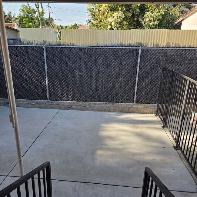 Building Photo - 4737 Dozier St