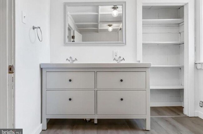 Building Photo - Enchanting Fells Point SFH 2bd/1.5ba w/ CAC, Modern Features, W/D and more! Available 3/1