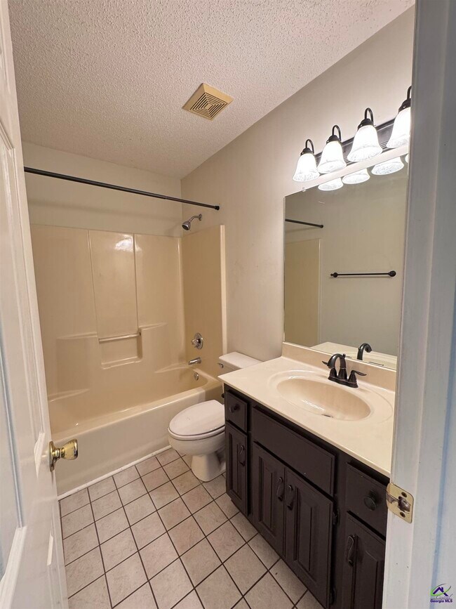 Building Photo - 125 Lenox Dr