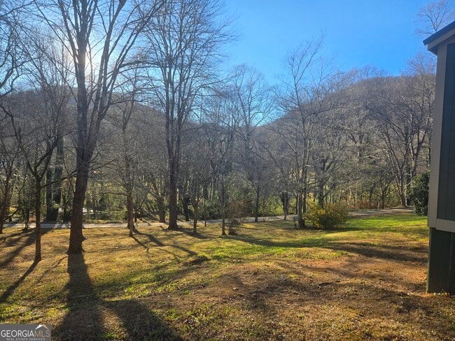 Building Photo - 105 WZ