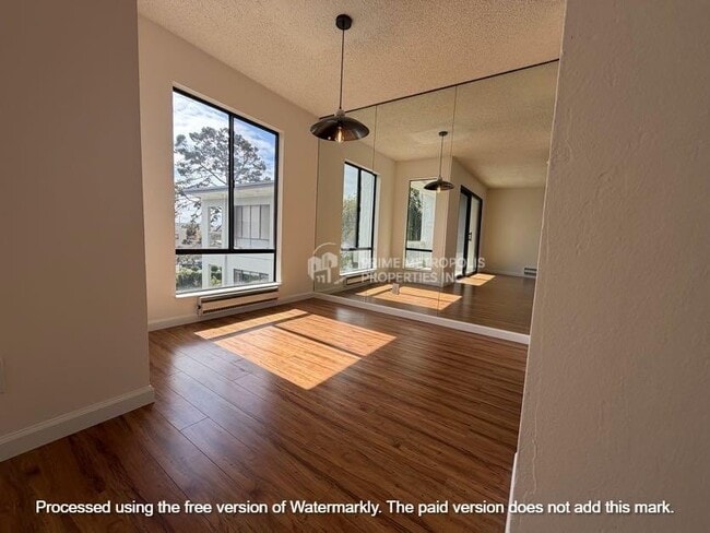 Building Photo - 2 bedroom in Emeryville CA 94608