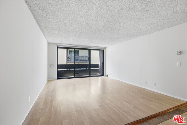 Building Photo - 7777 W 91st St