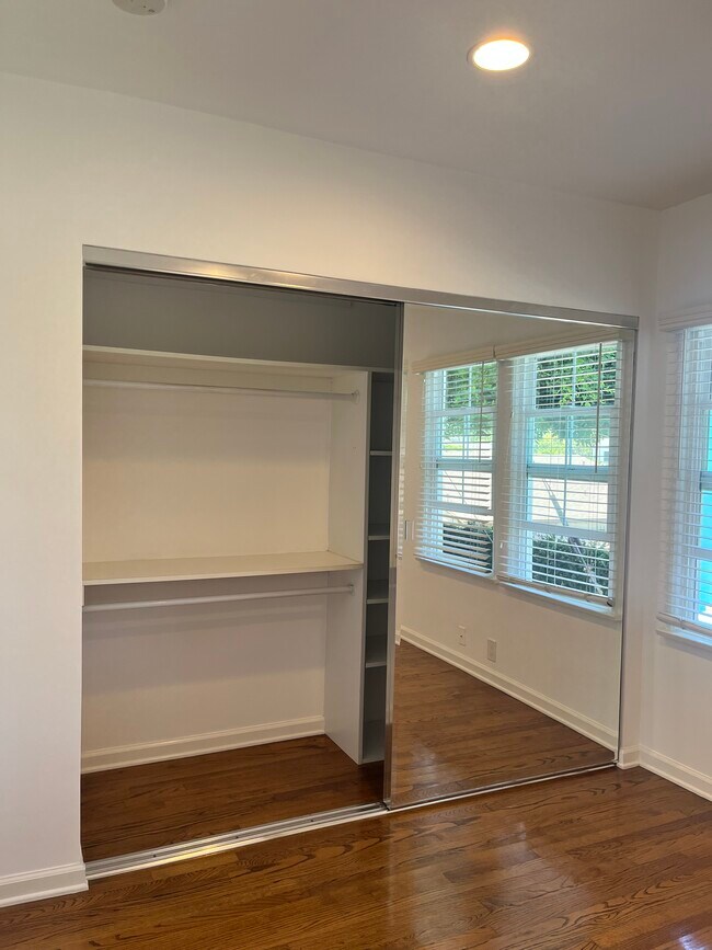 TONS OF BUILT INS - 10878 National Blvd