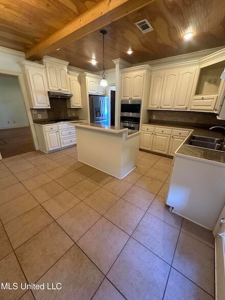 Building Photo - 101 Cedar Green Cove