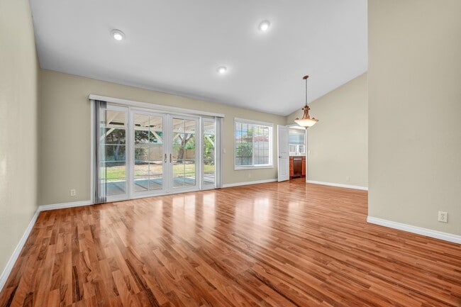 Building Photo - 18096 Lemon St