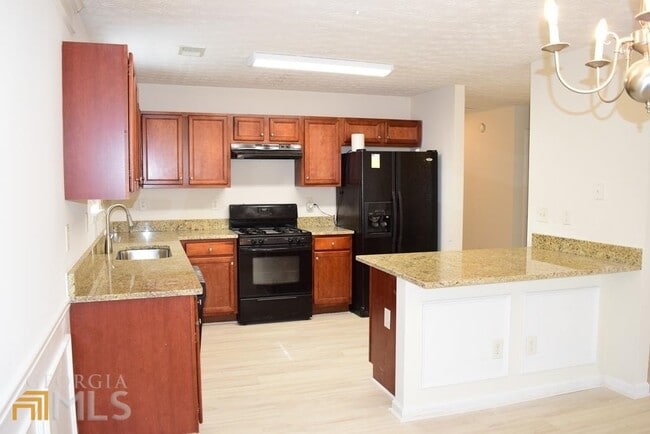 Building Photo - 43 Churchill Park Dr