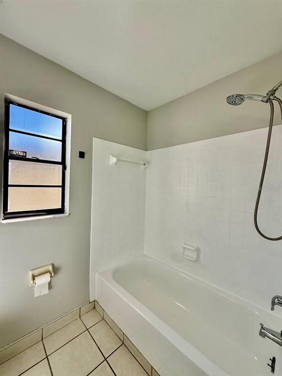 Building Photo - 4223 Summerdale Dr