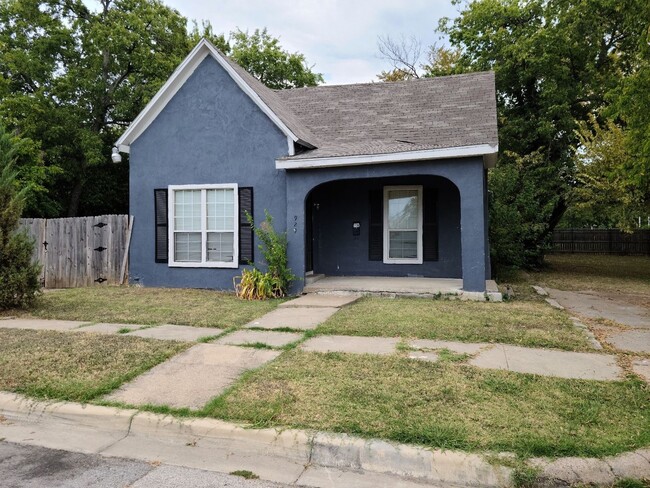 Primary Photo - Three Bedroom Two bath Single family home;