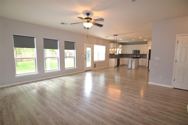 Building Photo - 916 Brighton Pl