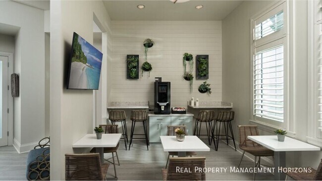 Building Photo - 15436 White Linen Dr