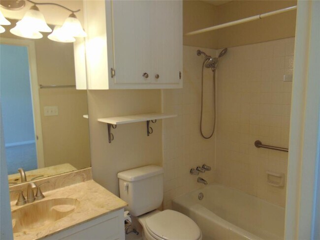 Building Photo - 217 Stowaway Cove