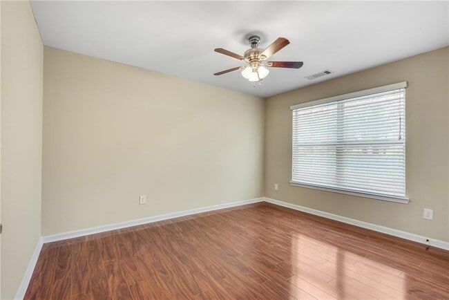 Building Photo - 270 Woods Creek Dr