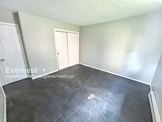 Building Photo - 5116 Linbar Dr