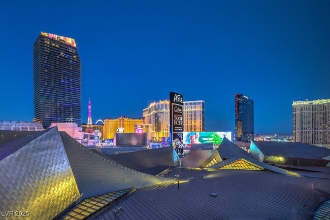 Building Photo - 3726 S Las Vegas Blvd