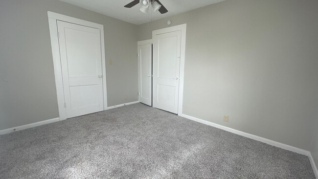 Building Photo - 918 3rd Ave S