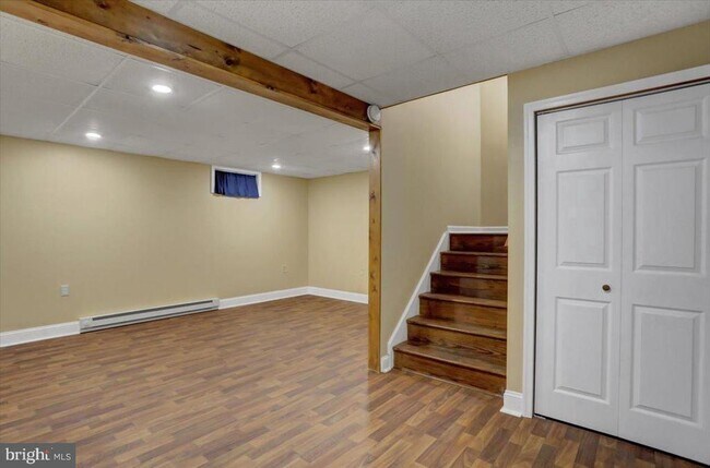 Building Photo - 2363 McCleary Dr
