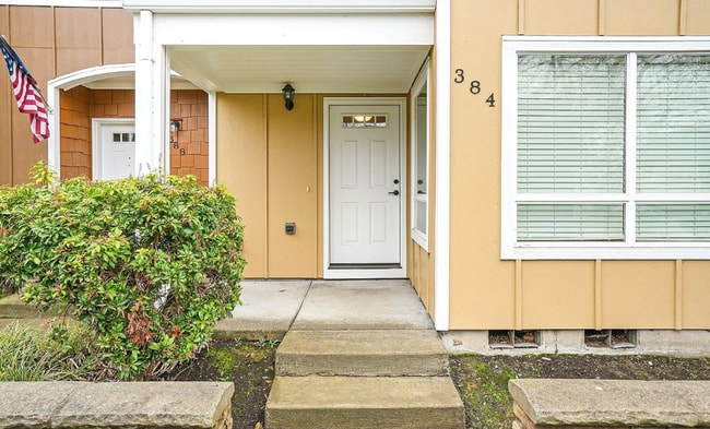 Building Photo - 1/2 OFF FIRST MONTH RENT! Beautiful and Spacious Single Family Condo in Fantastic NE Salem Location