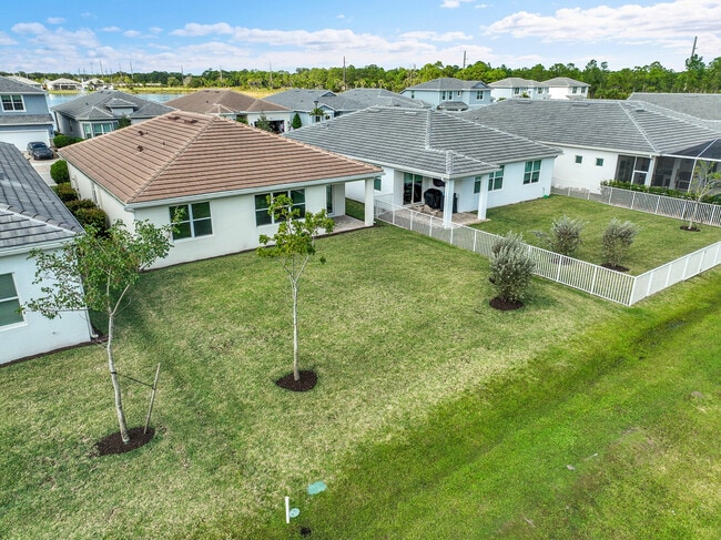 Building Photo - 9765 SW Meridian Wy