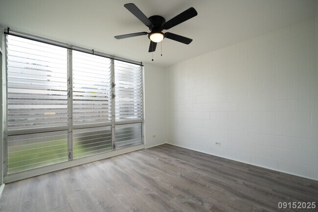 Building Photo - $2,900/mo | 2BR | 1BA | 620 sq. ft. | Move...