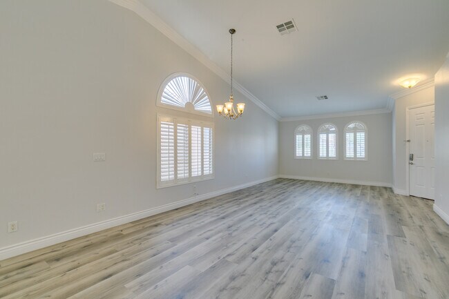 Building Photo - 4105 Demoline Cir