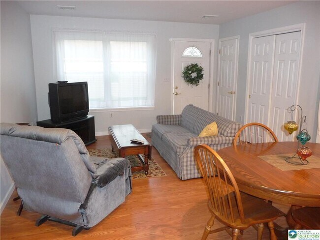 Building Photo - 4705 Pheasant Run Ct