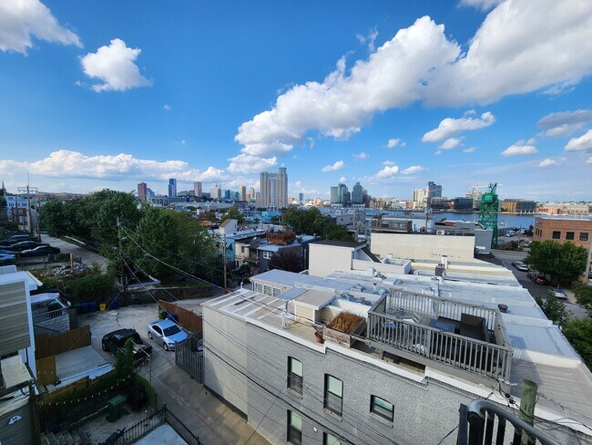 Building Photo - 764 E Fort Ave