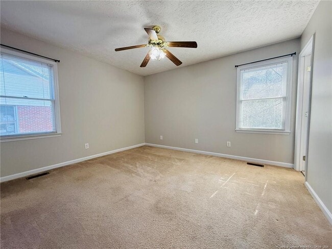 Building Photo - 5018 Summer Ridge Rd