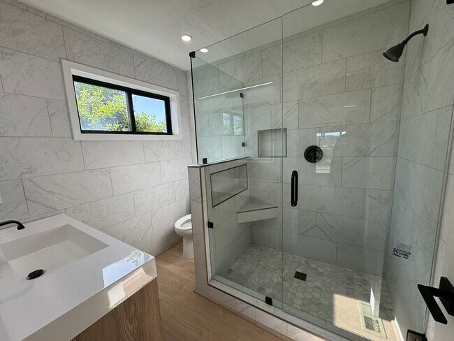 Building Photo - 5430 Sunny Ridge Pl