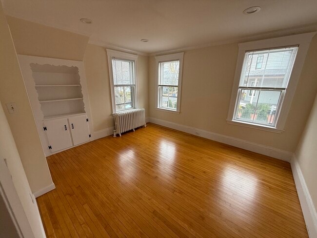 Building Photo - 22 Sweetser St