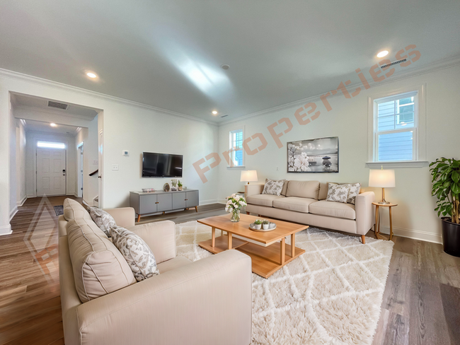 Building Photo - Beautiful Brand New 4 Bedroom, 3 Bathroom ...