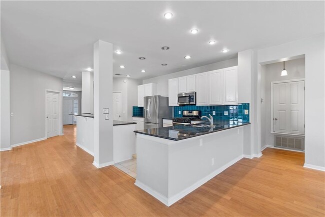 Building Photo - 4036 Barlow Dr