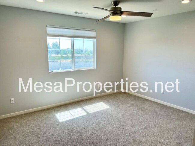 Building Photo - 1046 Newberry Ln