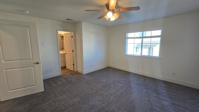 Building Photo - Modern 3-Bedroom Townhome – Built 2024 | Move-In Ready