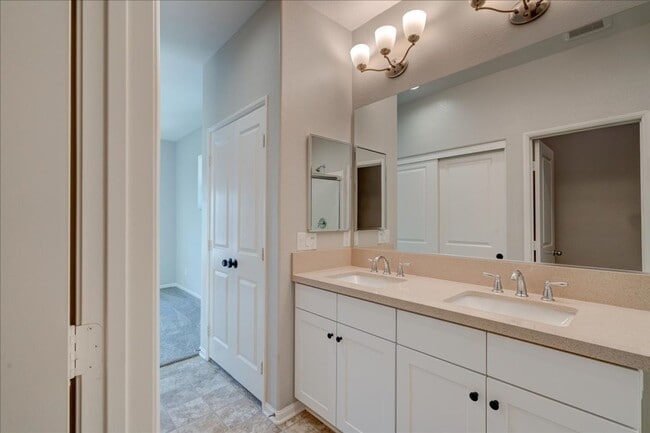 Building Photo - Modern, Energy Efficient & New 3 BD/3BA + Loft Townhome