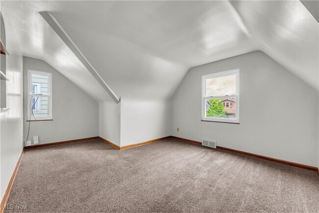 Building Photo - 3819 W 137th St