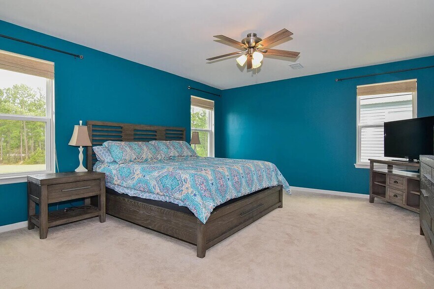 Building Photo - 422 Northern Red Oak Dr