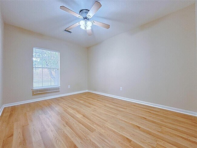 Building Photo - 14718 Atterbury Dr