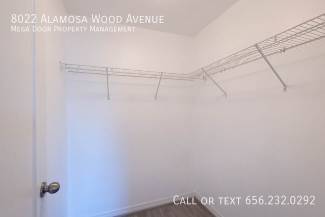 Building Photo - 8022 Alamosa Wood Ave