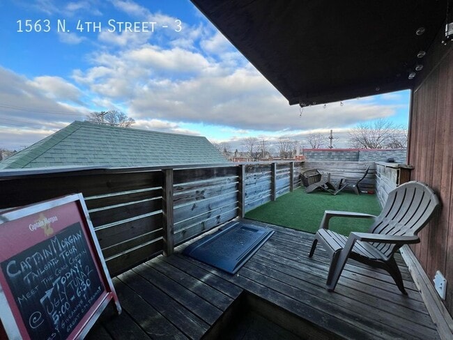 Building Photo - 1563 N 4th St