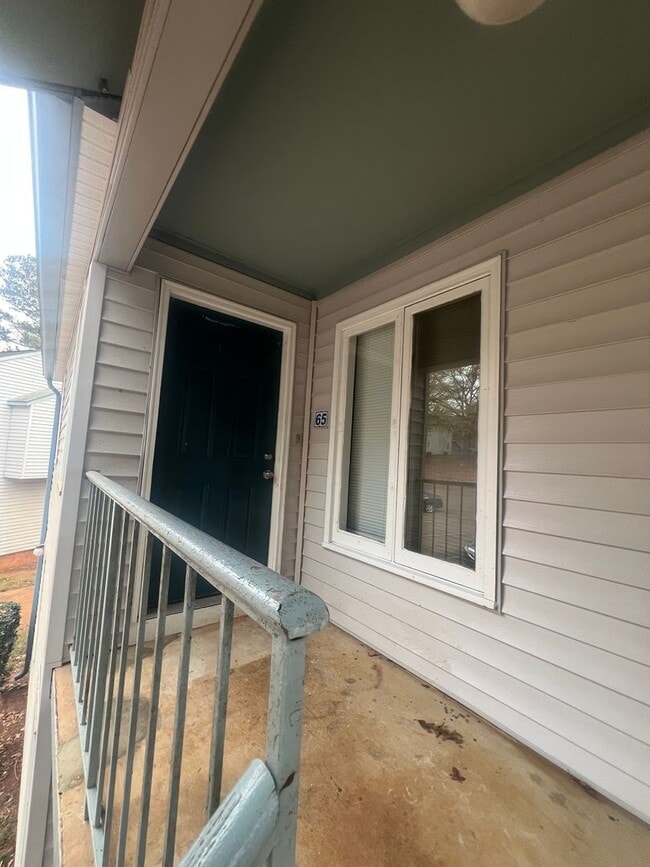 Building Photo - One bedroom for only $1150.00