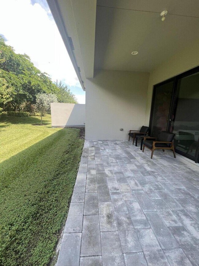 Building Photo - 17534 Rainstream Rd