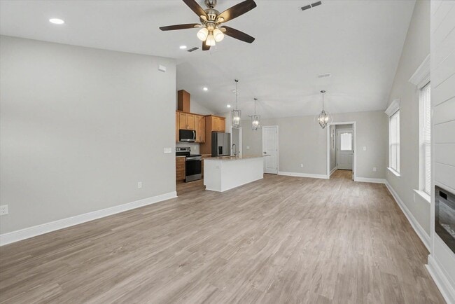 Building Photo - 37 Haida Trail